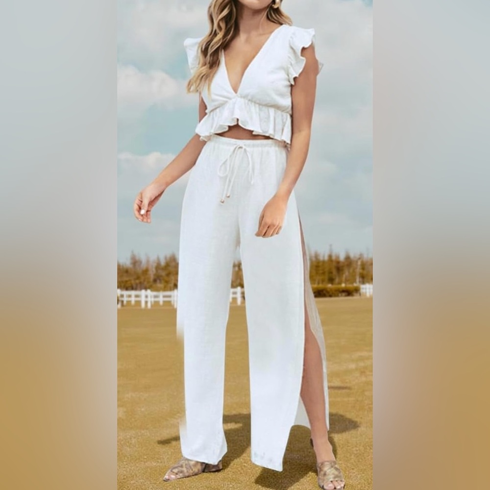 NWT! White set Resort wear size Large